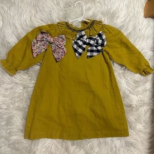 The Oaks girls dress with 2 detachable bows